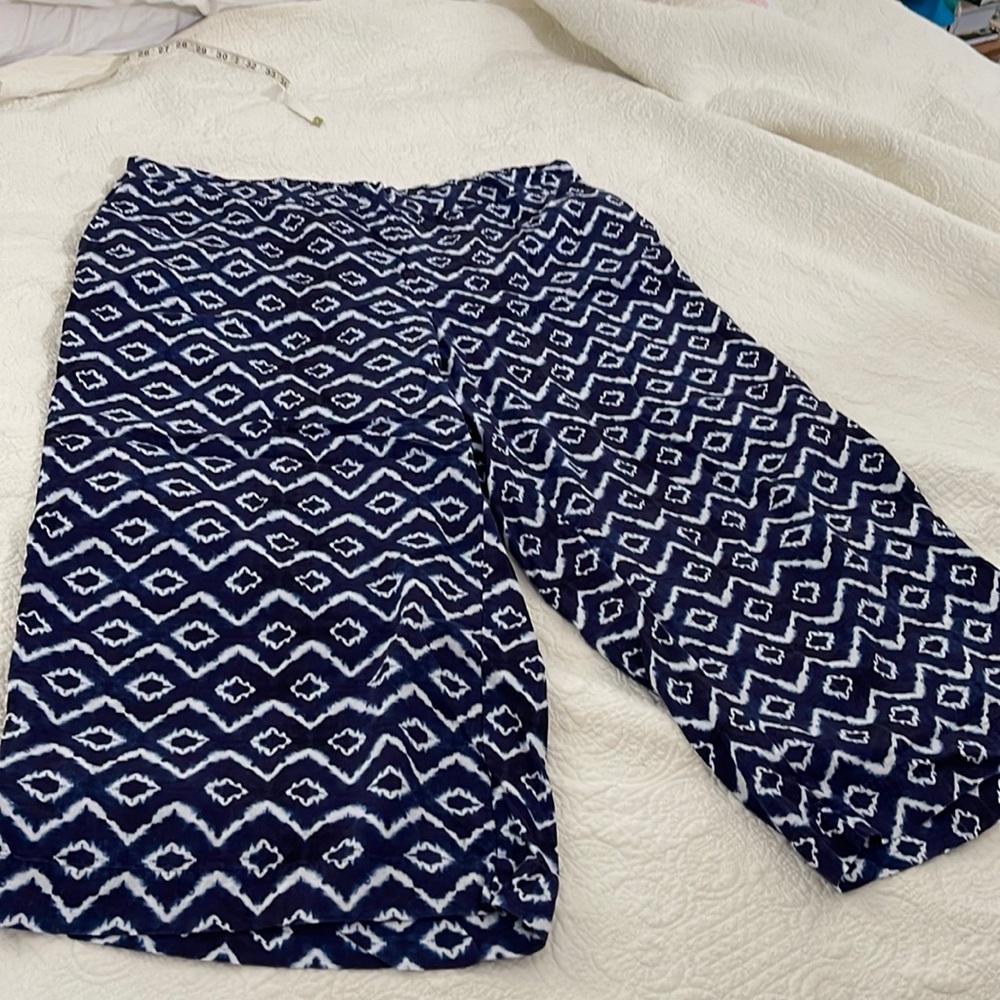 Wide leg linen cropped pant. Loft.